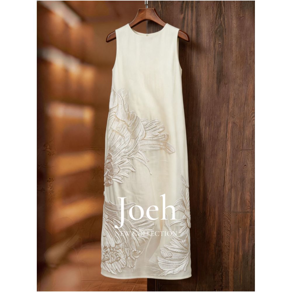 2026 Autumn Plus Size Women s Dress Off White Sleeveless Round Neck Heavy Embroidery Slimming Long Dress XL image 0