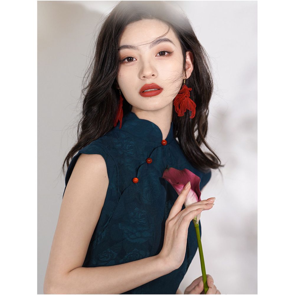 Simple tailoring vintage style tops Ultramarine Navy blue flattering literary scholarly antique style petal collar cheongsam image 0
