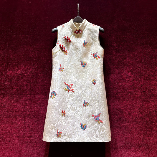 ASAYA4622 – Pearl Blossom Brocade Qipao 🦋✨