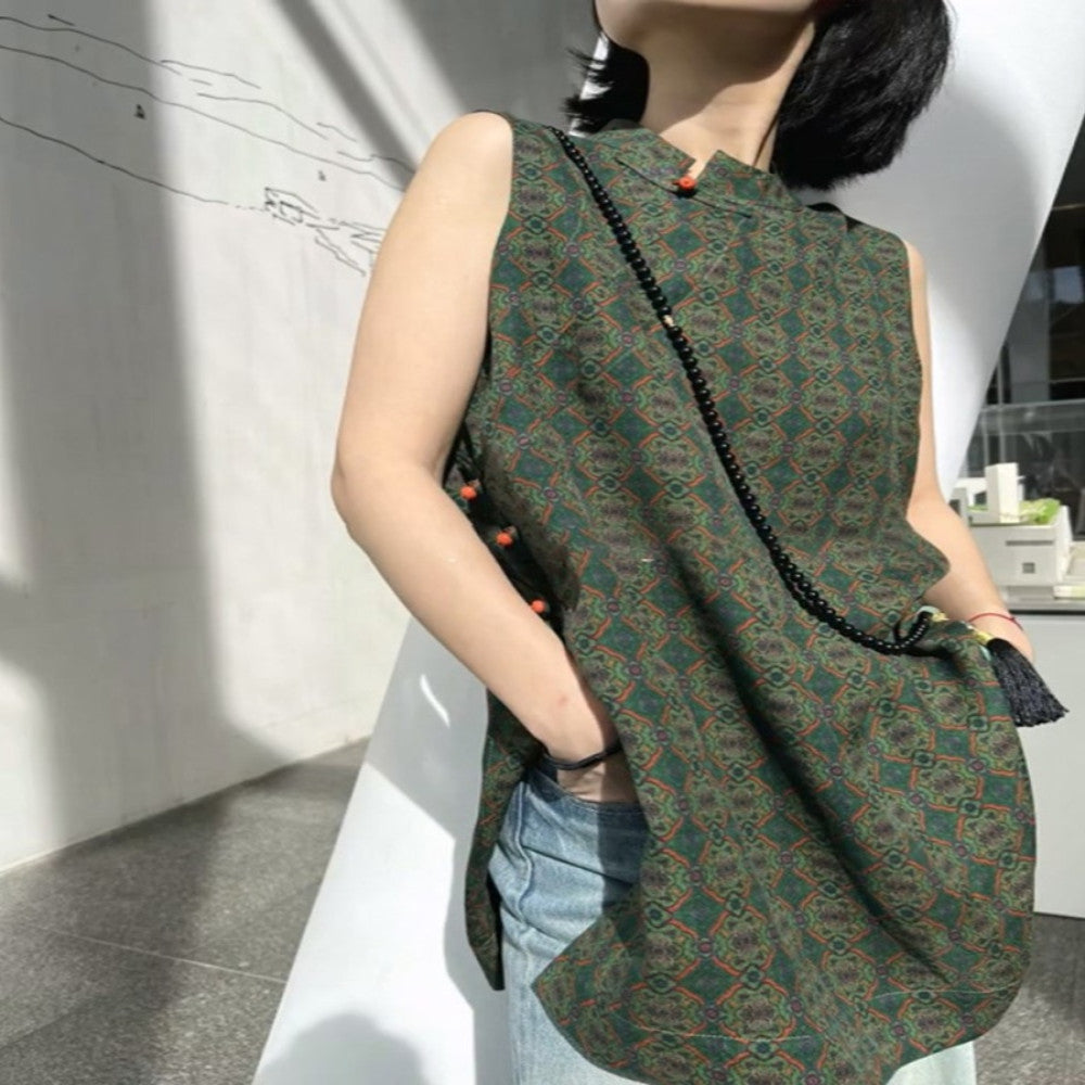2025 new super beautiful western style unique and chic top women s summer new Chinese green slit plate buckle sleeveless vest image 0