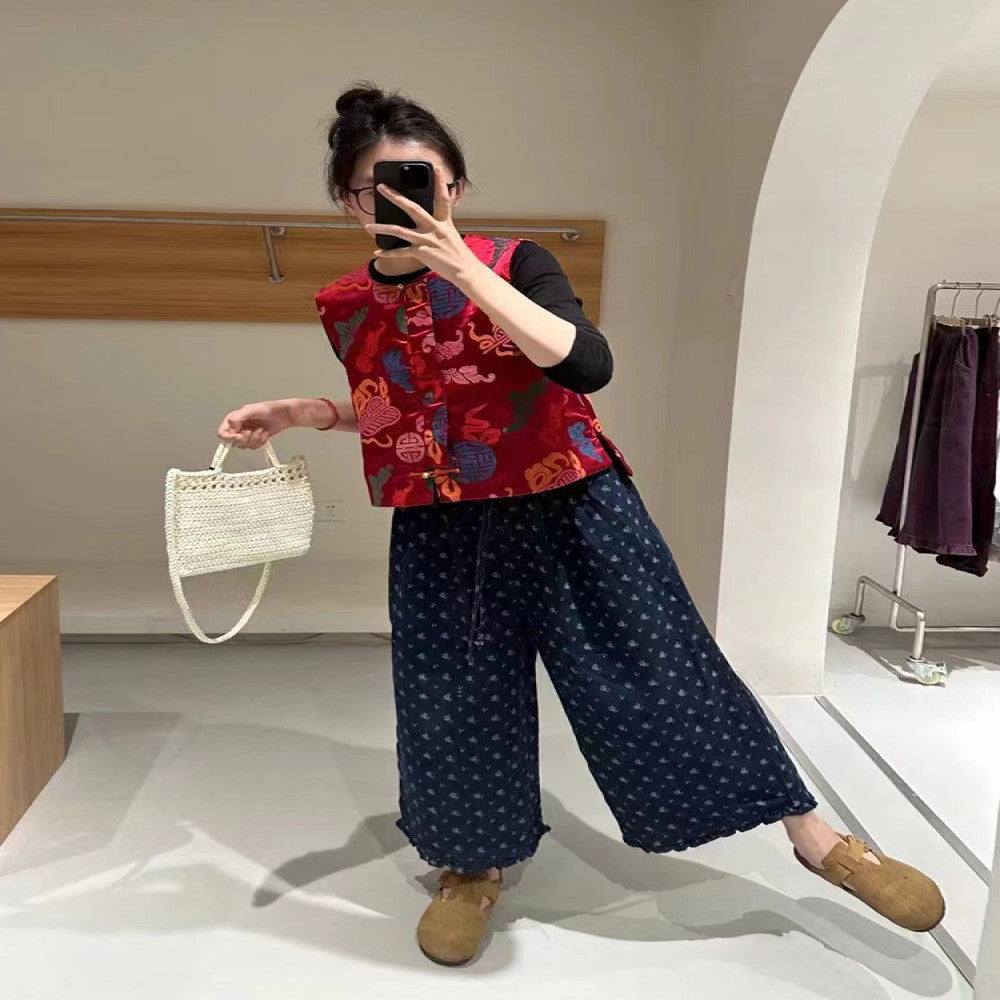 Retro new Chinese satin velvet red vest vest vest women s autumn new style high end floral wide leg pants set image 14