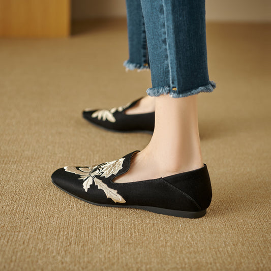 ASAYA-3803: Embroidered Floral Flats – Effortless Charm for Every Step 🌸✨
