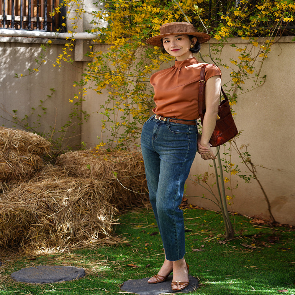 Ching s French retro elegant satin top with a half high collar to cover the flesh OL commuter outfit that looks white and versatile in summer image 5