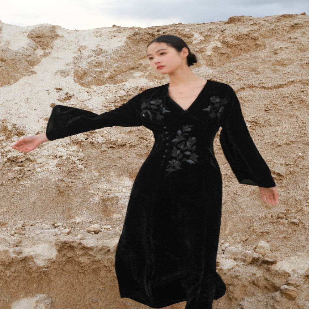 Designer hand painted osmanthus embroidery and sequins New Chinese style velvet dress image 5