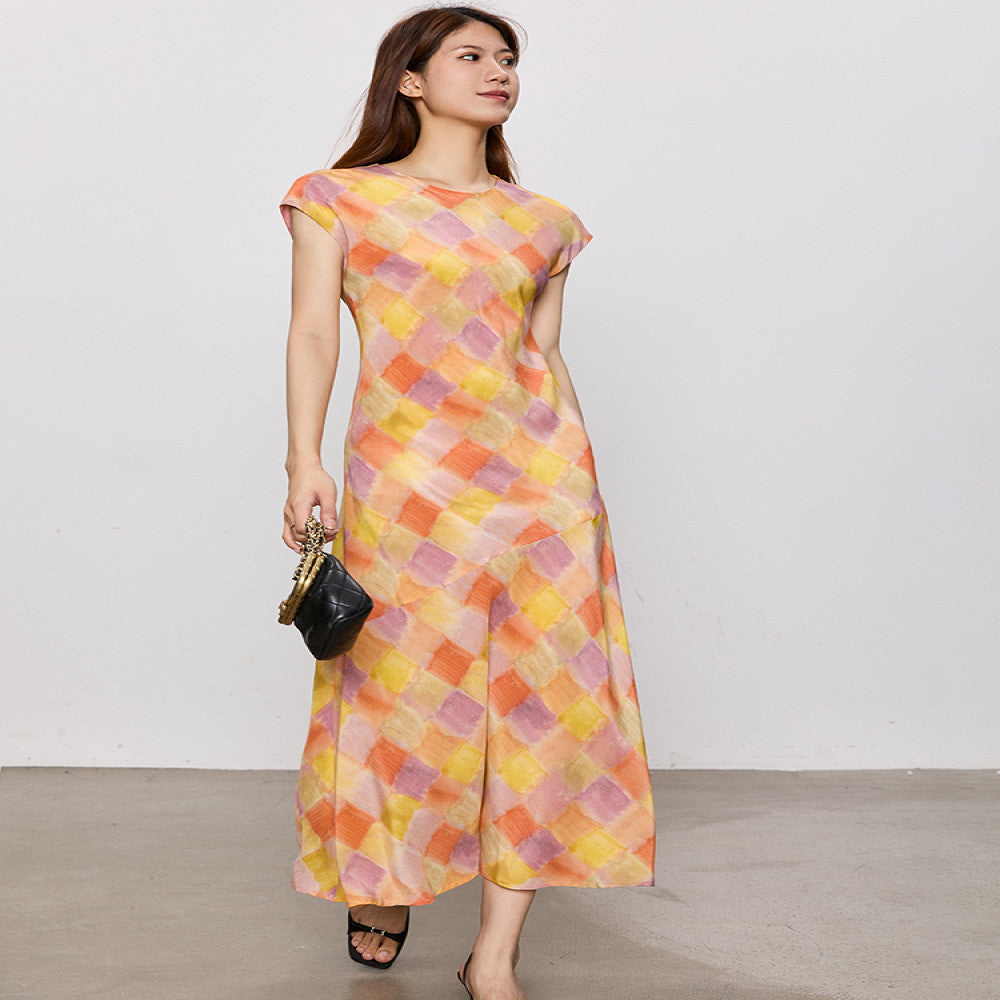 Different from the market version 1OO silk double crepe dress with small cap sleeves asymmetrical bias cut and waisted mulberry silk printed dress image 4