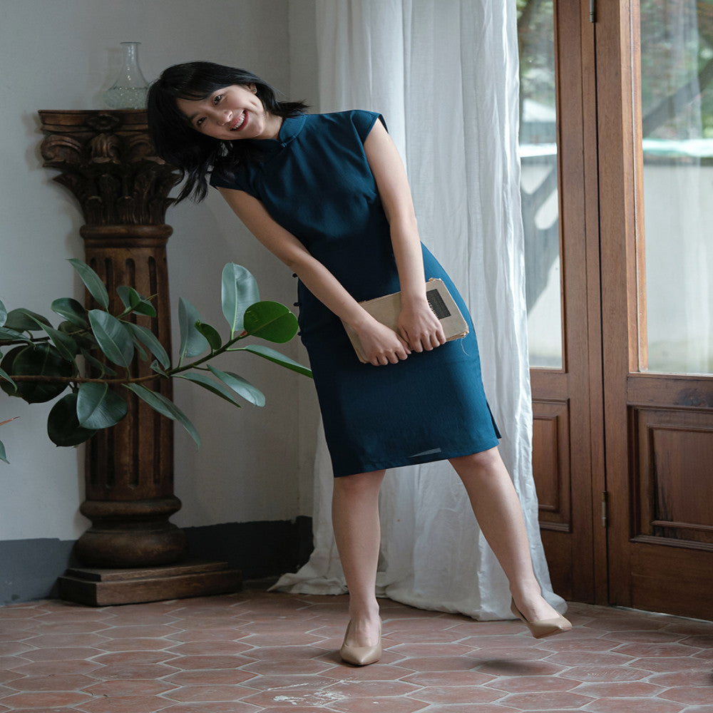 Momoxia Xiaolian Sleeves with Half Open Skirt and Edge Wrapping Short Style Retro Daily Improvement Solid Color Chiffon Cheongsam Blueberry image 1