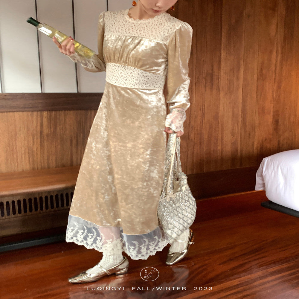 Welfare Leak Collection Lu Qing Ice Flower Bud French Dress for Women Autumn Retro Lace Bubble Sleeve Velvet Skirt image 3