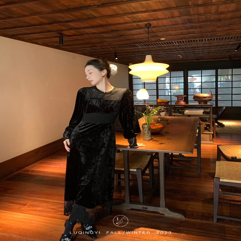 Welfare Leak Collection Lu Qing Ice Flower Bud French Dress for Women Autumn Retro Lace Bubble Sleeve Velvet Skirt image 4