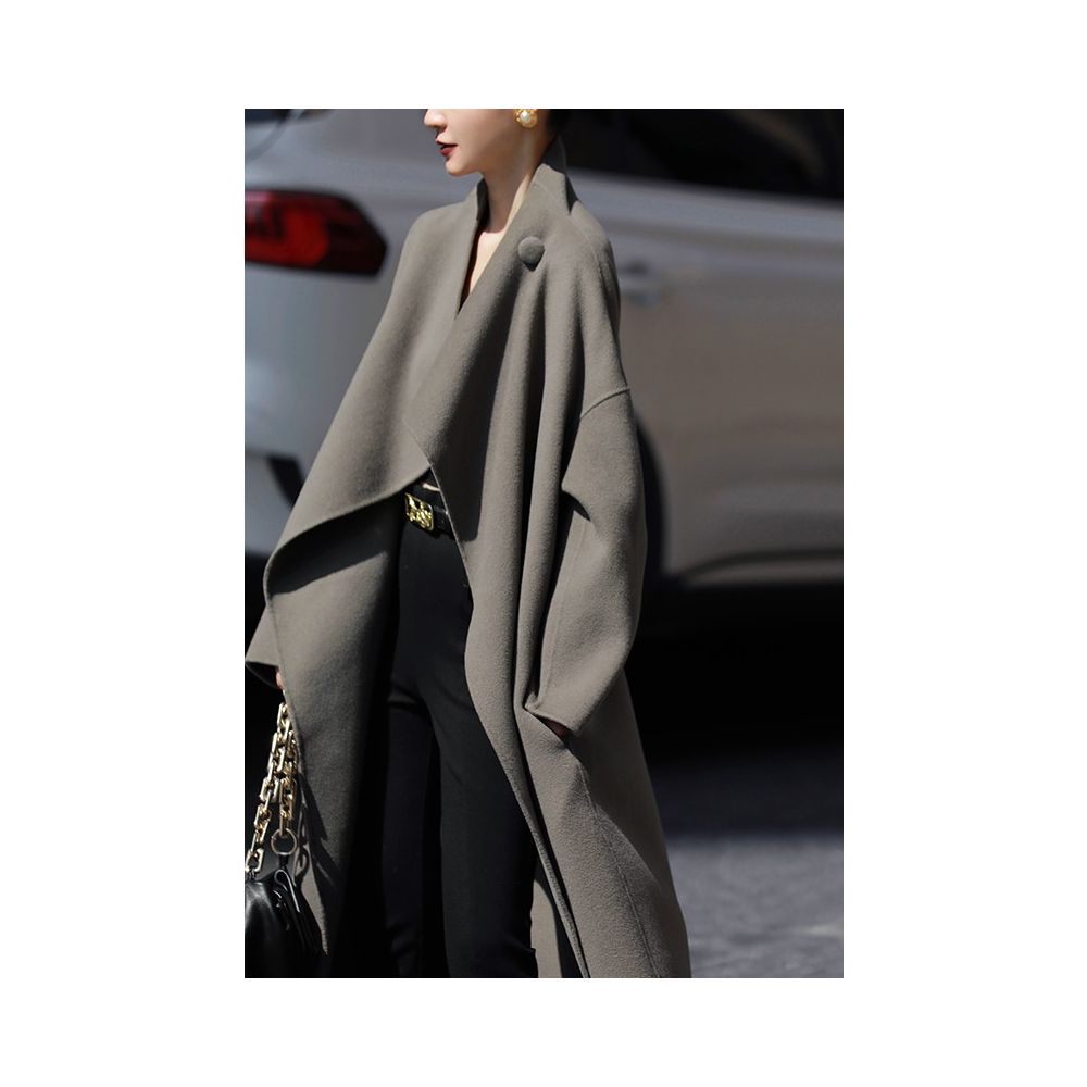 Mogas Poison Home Customized Cool and Luxurious White Wool Coat with Large Silhouette and Stylish Appearance Thin and Long Coat for Women in Autumn and Winter image 22