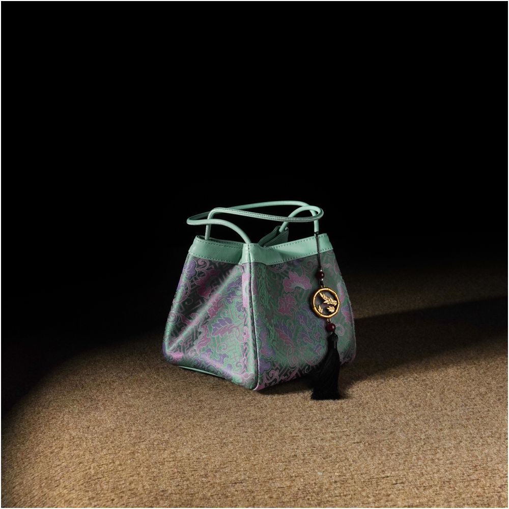 New Chinese style Chinese style handbag fragrant cloud yarn handbag small square handbag with cheongsam handbag mulberry silk women s small handbag image 18