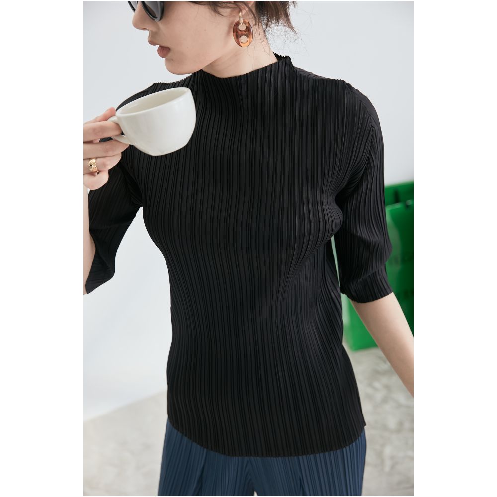 Whitecube early spring mid sleeve design T shirt with three quarter sleeves and a otaku style top with pleats and short sleeves as a base for women image 9