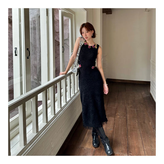 ASAYA5070 – Noir Bloom Knit Dress 🌹🖤