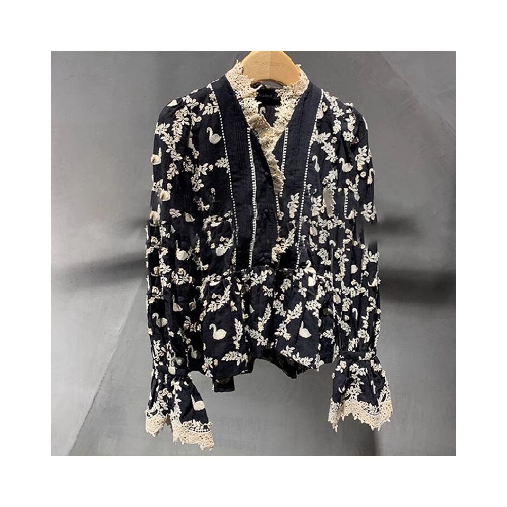 Spring clothing 2025 new French high end Western style floral shirt women s design sense niche high end sense chic top image 3