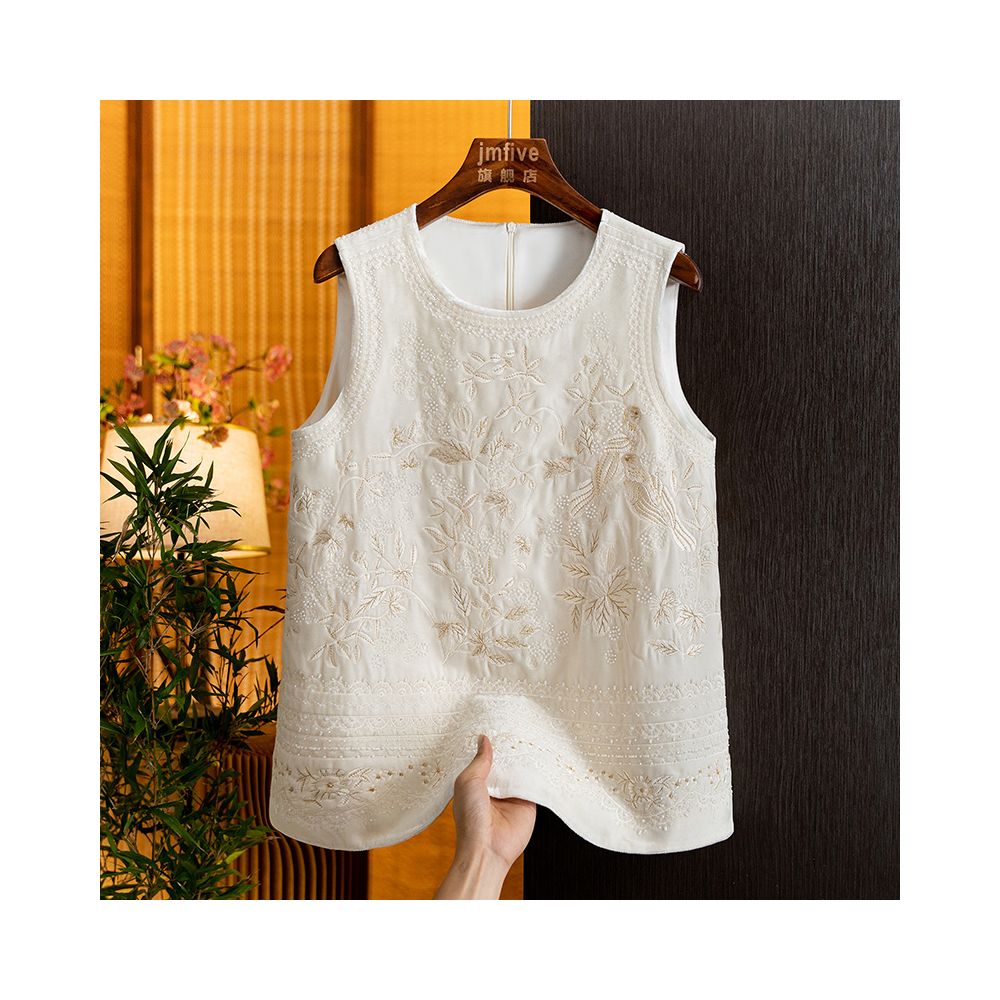 New Chinese Style Silk Velvet Heavy Embroidery Vest for Women Autumn 2025 New Arrival Mulberry Silk Chinese Style Vest for Women image 3