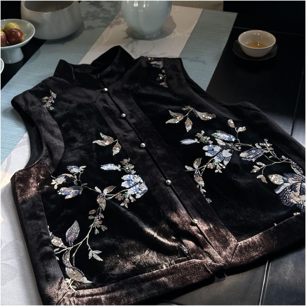 Ti Ti Xin Yi Black Magnolia Velvet Embroidered Vest New Chinese National Style Retro Cheongsam Vest Winter image 8