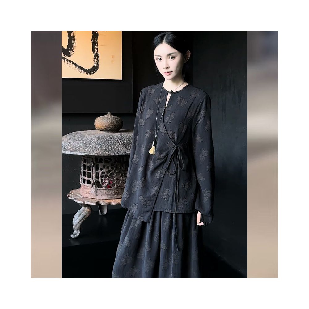 New Chinese Style Women s Suit Set 2025 Autumn New Style Retro Jacquard Shirt Top and High Waisted Skirt Two Piece Set image 5