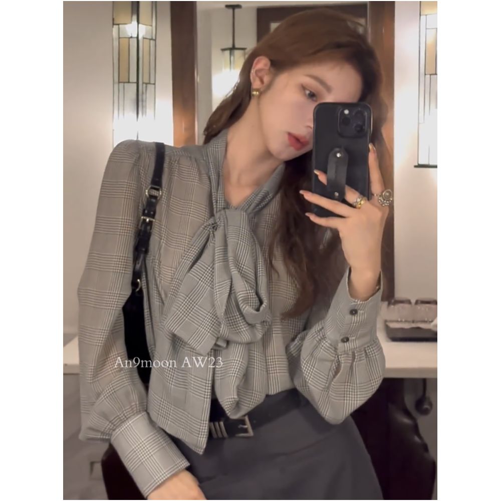 High end chic and stylish design checkered shirt collar bow tie strap niche temperament slimming top 2025 image 1