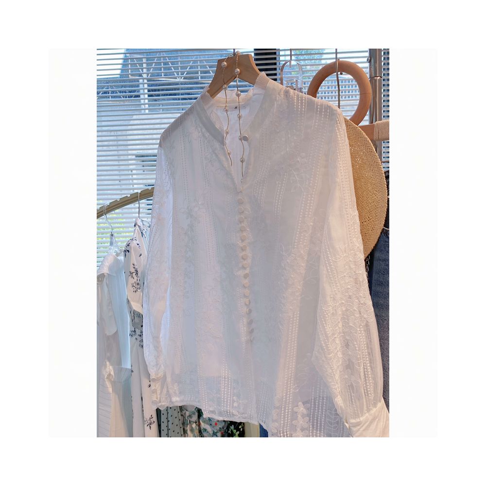 French style white lace shirt new summer 2025 style long sleeved shirt youthful design elegant style for women image 2