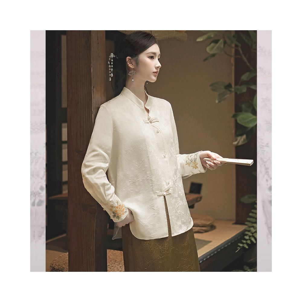 Lu Wen s new Chinese style Chinese style shirt for women in autumn 2025 with a high end feel and a plate buckle jacquard embroidery top for women image 5