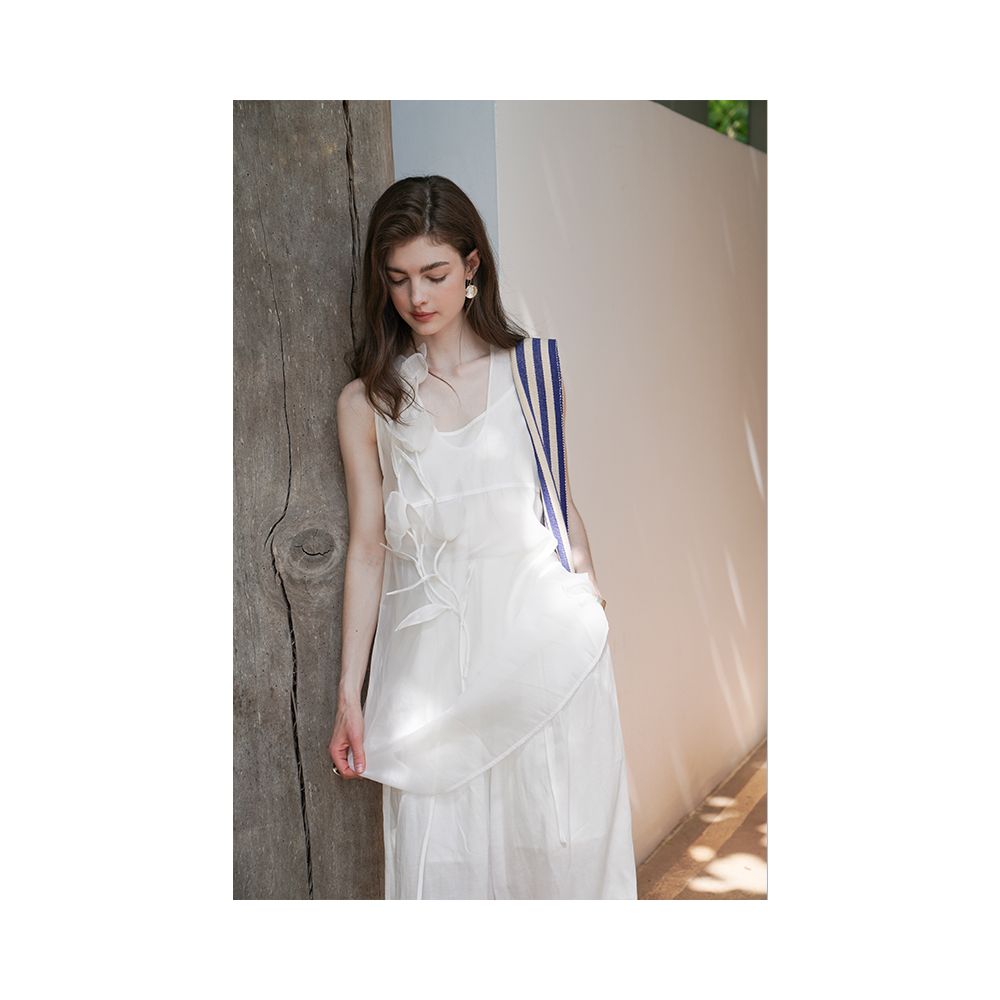 French style petite bourgeois white mid length top Miorastudio brand polyester fiber elegant dress 2024 summer new item image 2