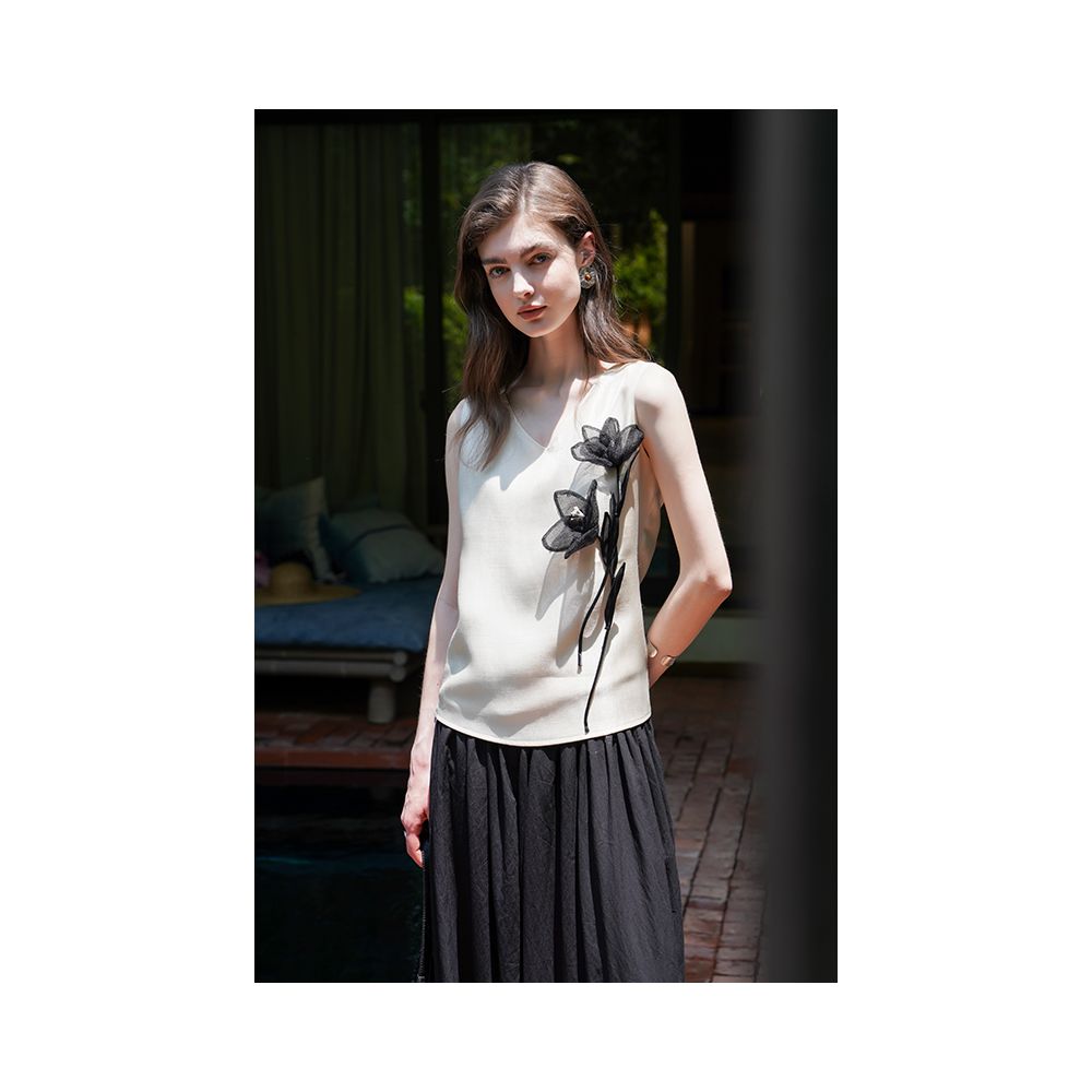 miorastudio French retro tulip 3D floral minimalist top versatile and elegant V neck blouse image 0