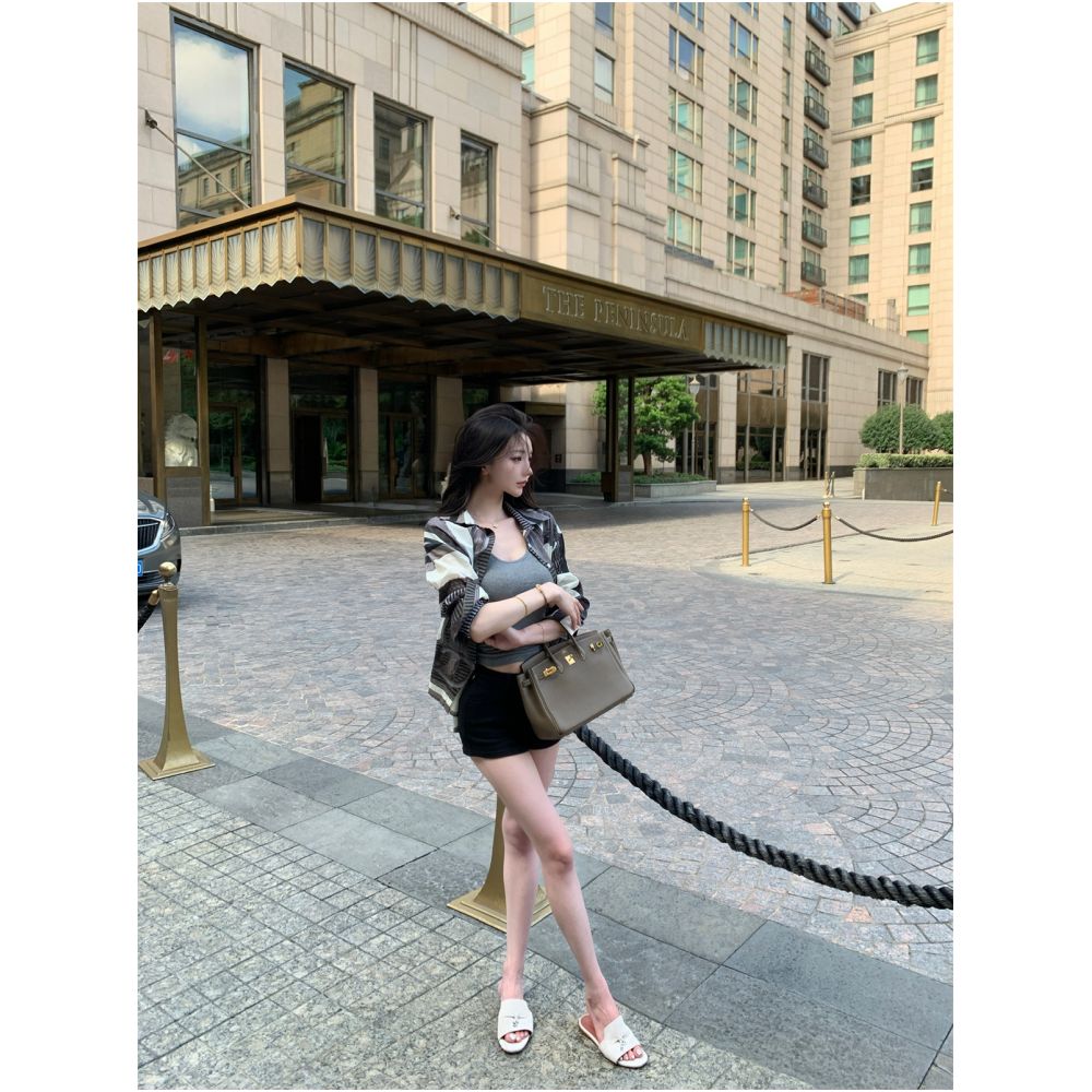 Kikimi old money relaxed feeling H home leather button printed shirt women s early autumn French petite bourgeoisie small top image 3