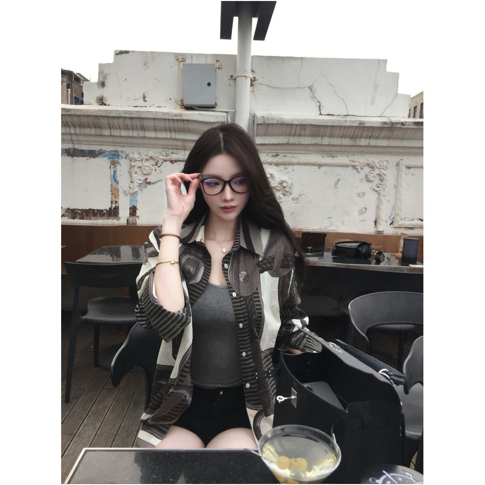 Kikimi old money relaxed feeling H home leather button printed shirt women s early autumn French petite bourgeoisie small top image 5