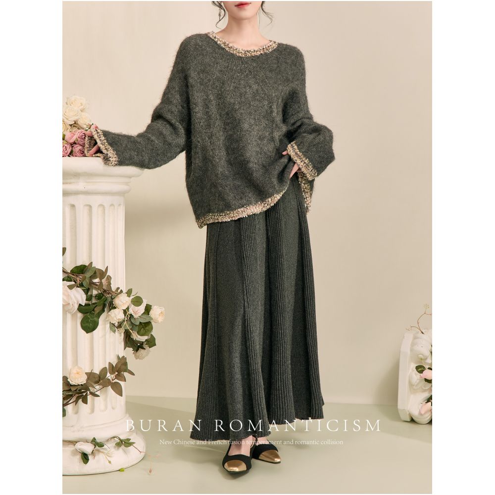 2025 Spring Grey Sweater Women s Autumn Winter Hoodie French Retro Gentle Lazy Style High End Feeling Super Beautiful Knitted Sweater image 4