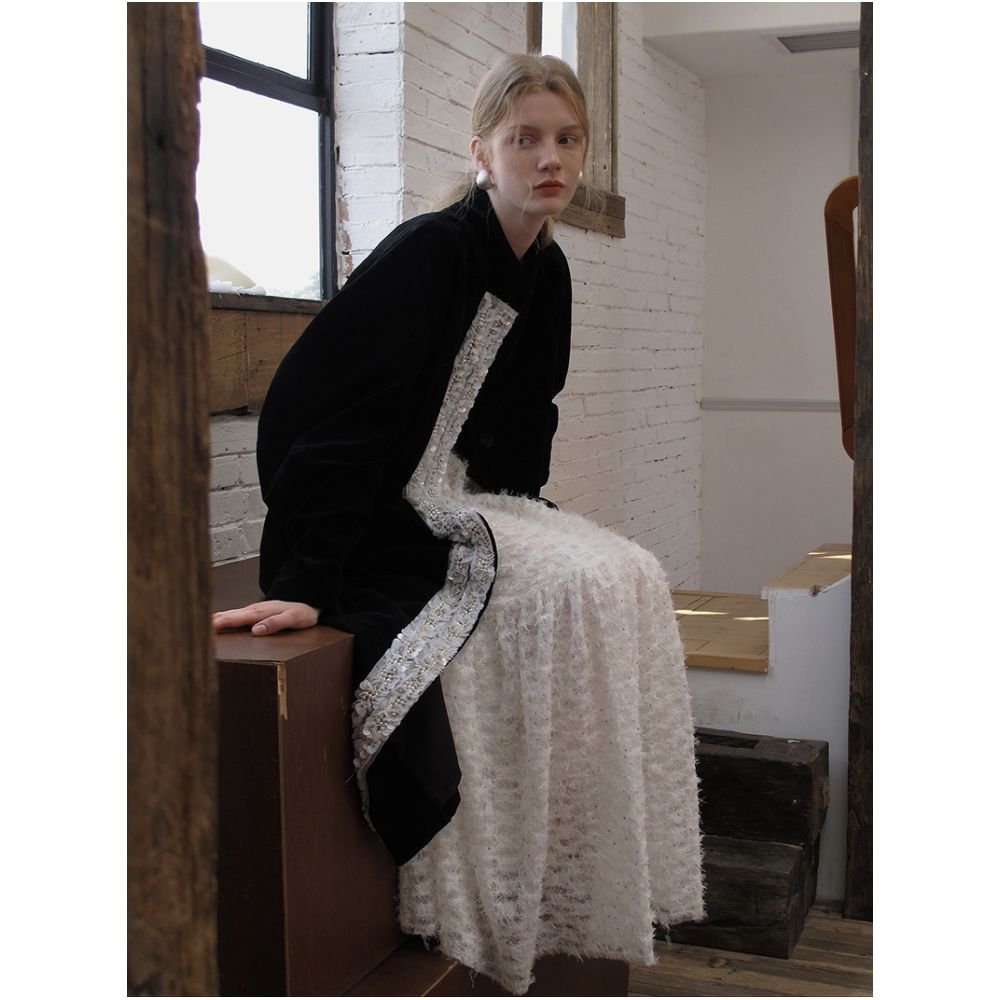 Cariedo Retro Old Money Wind 2025 Winter New Product Style Sheep Leg Sleeve Suede Heavy Industry Lace Long Coat image 21