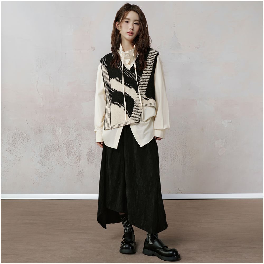 JfYanYan Lava Beach Vest Women s Unique V neck Knitted Tank Top Irregular Design Feel Stacked Shoulder image 5