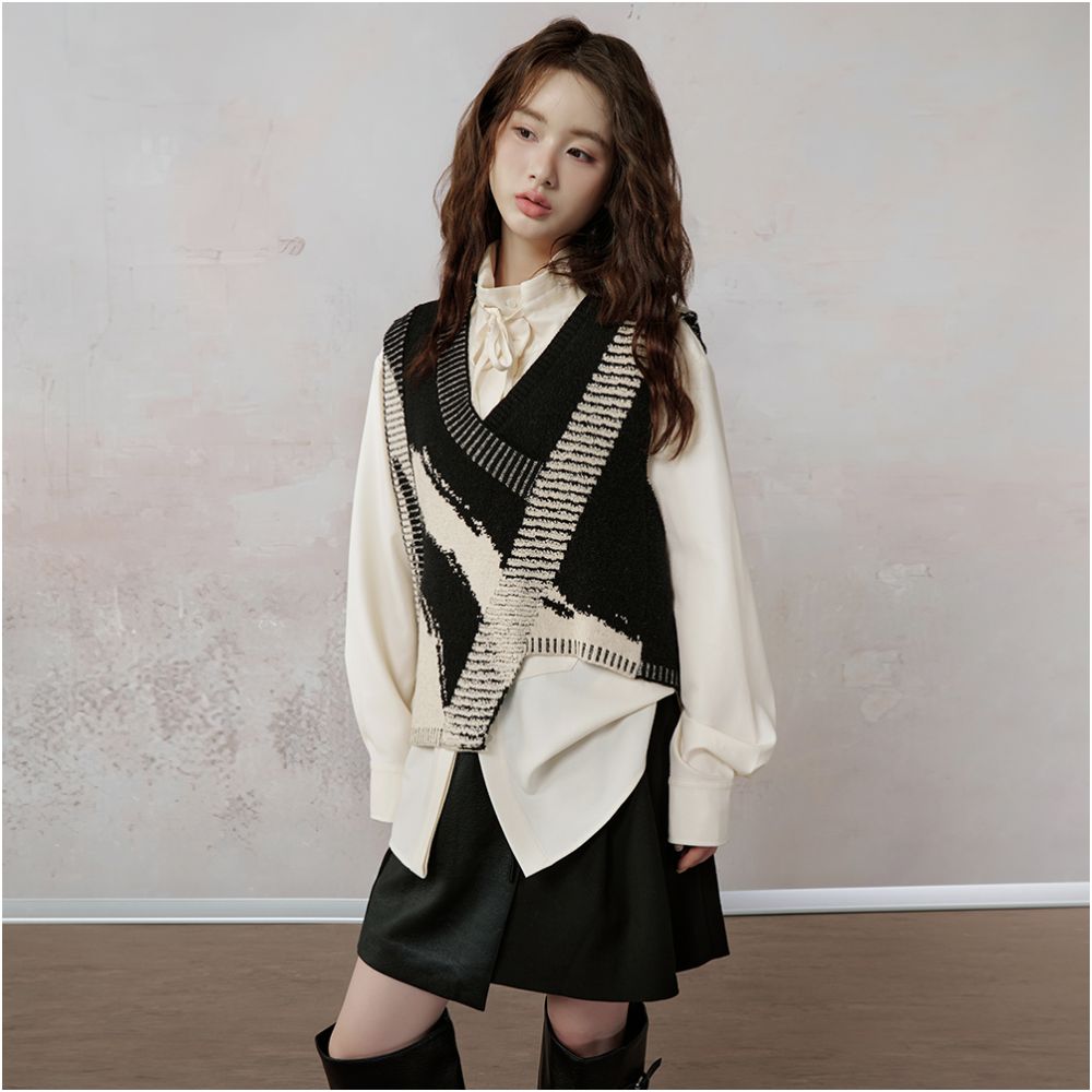 JfYanYan Coco Mocha Half Skirt Autumn Winter Leather Skirt Women s Pants New Black A line Splicing Half Skirt image 0