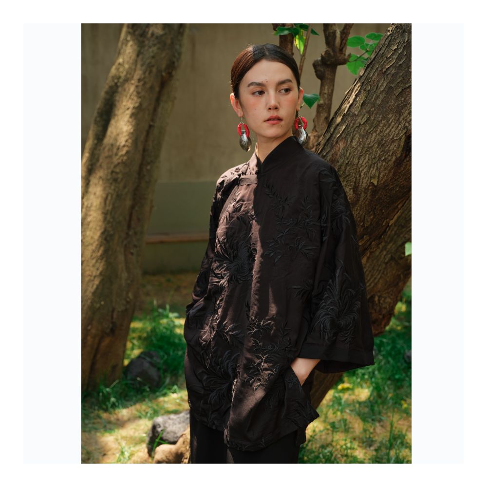 TAORAN Black Heavy Industry Embroidered Tang style Women s Young Style New Chinese Tea Clothes with Buckle Top Buddhist Zen Women s Clothing image 5