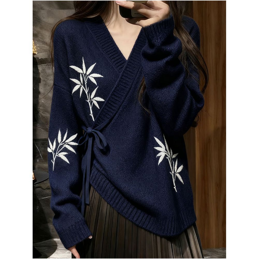 New Chinese style women s clothing with Chinese style sweaters exudes a luxurious and stylish vibe The loose knit top is perfect for women s 2025 autumn collection image 9