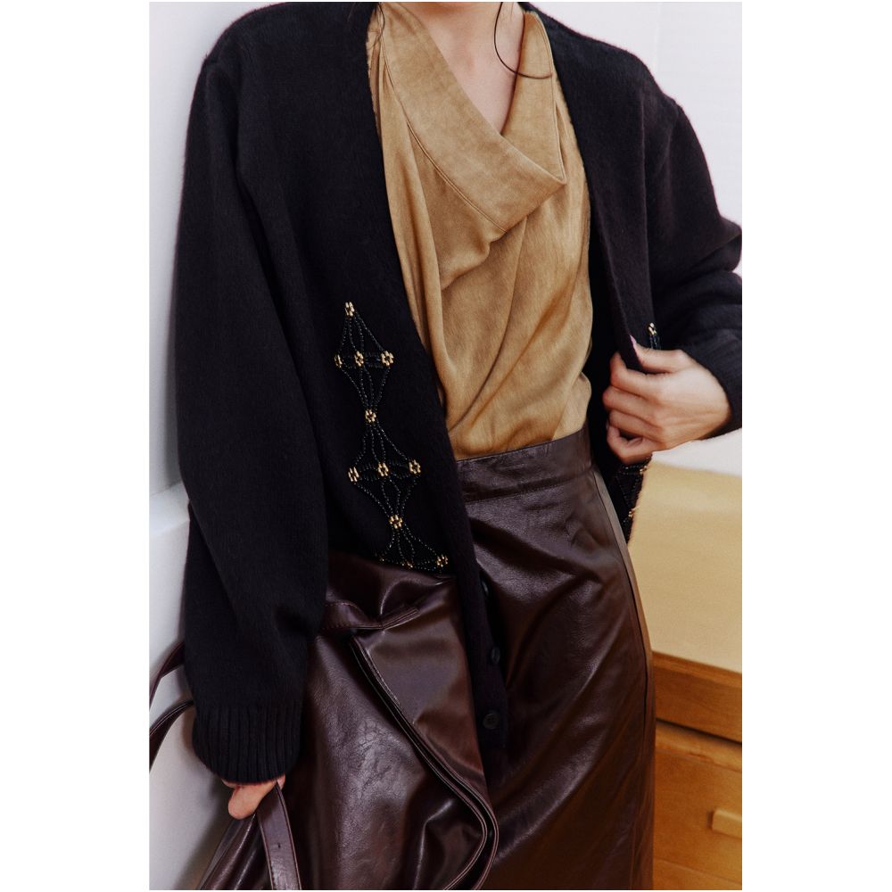 Rosebanks forgive me for being a detail freak Heavy industry old money style diamond grid nail beads V neck wool cardigan image 4