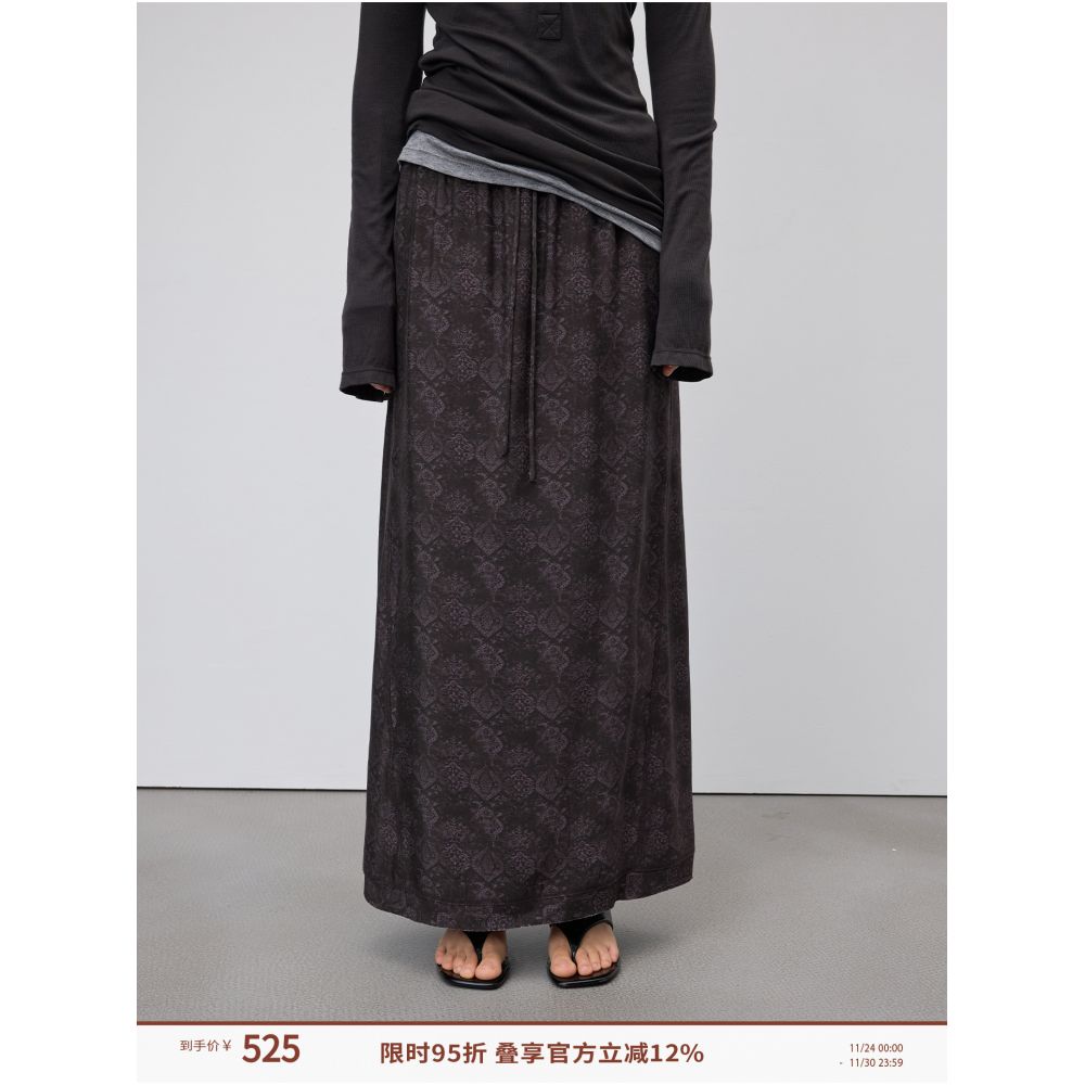 RandomPiece25 autumn new matte distressed design with elastic waistband and back slit totem dark print skirt image 0