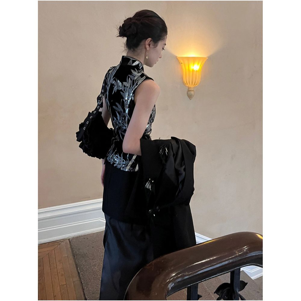 2025 Summer New Chinese Style Fashionable Age Reducing Embroidered Vest Vest Half Skirt Set for Women Light Luxury High End image 3