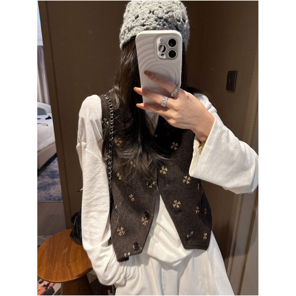 Miu style outfit Nail bead gray vest for women in autumn 2025 new heavy industry heiress layering clothes on the vest image 1