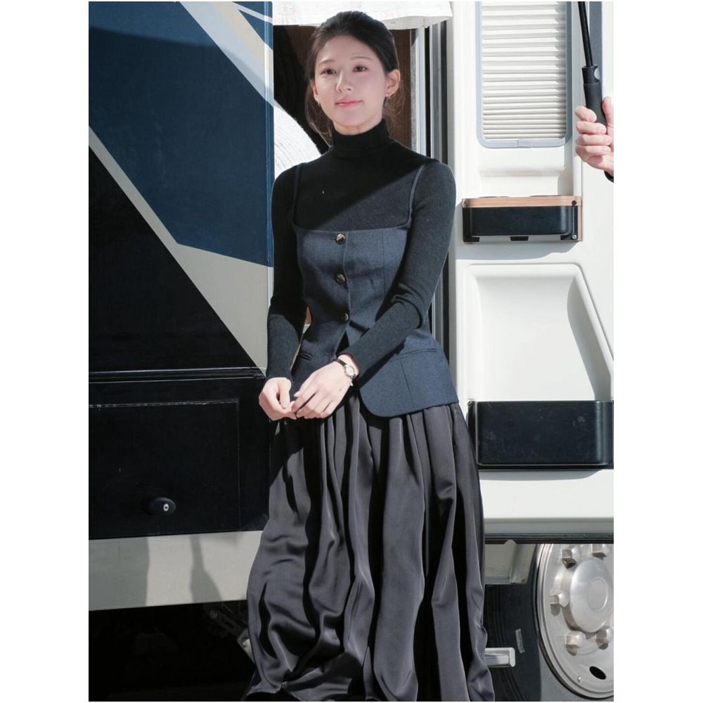 Lover Zhao Lusi Ruan Yu same black camisole vest high neck knitted sweater bottom top skirt female image 1