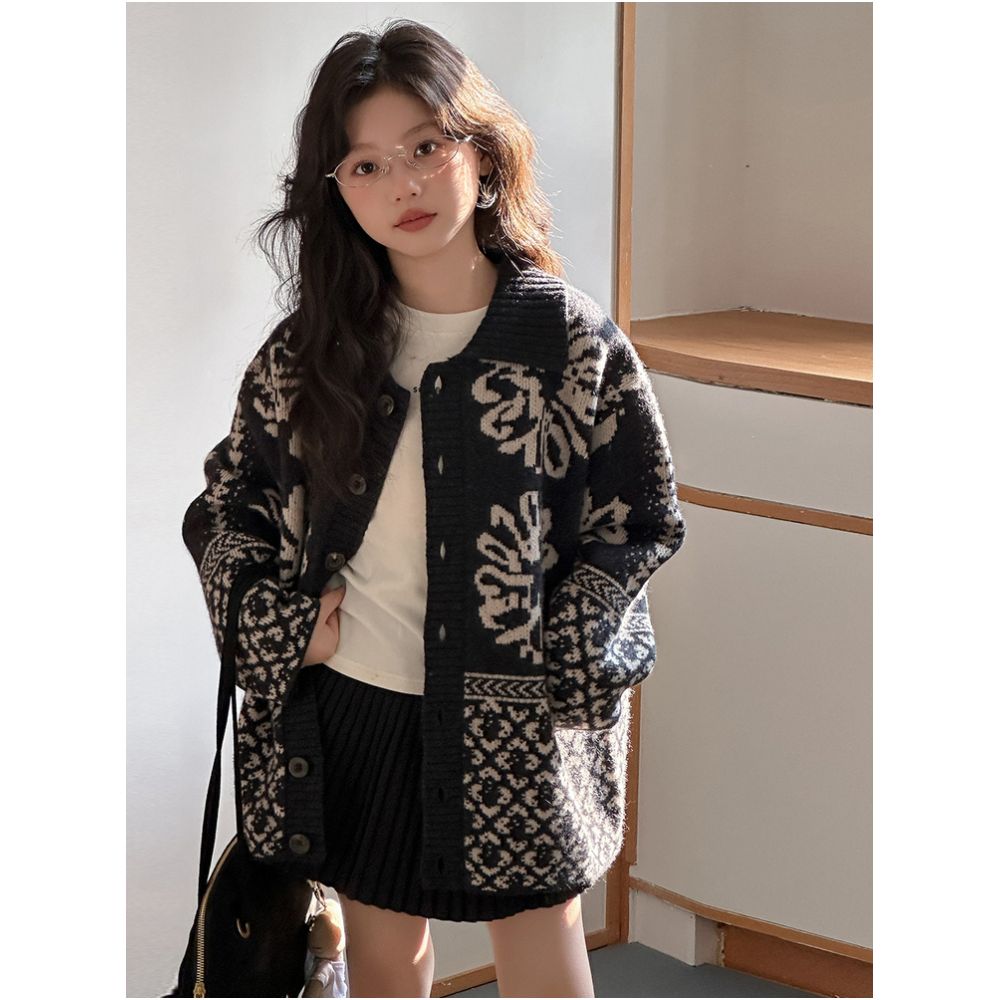 Girls Knitted Cardigan 2025 Autumn New Style Western Top Autumn Winter Big Children s Autumn Dress Jacquard Sweater Children s Coat image 2
