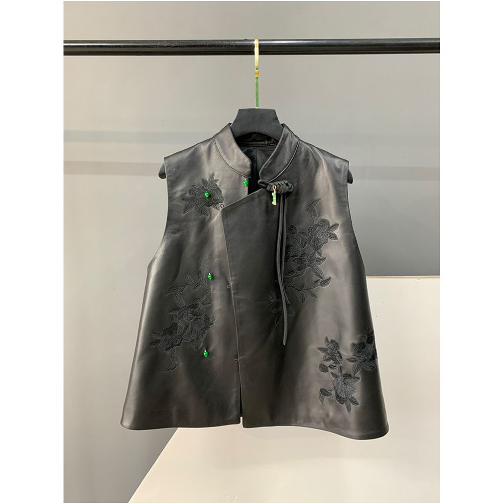 Internet celebrity s same sheepskin vest women s Chinese style lace flower embroidery buckle design slim fit leather sleeveless camisole image 0