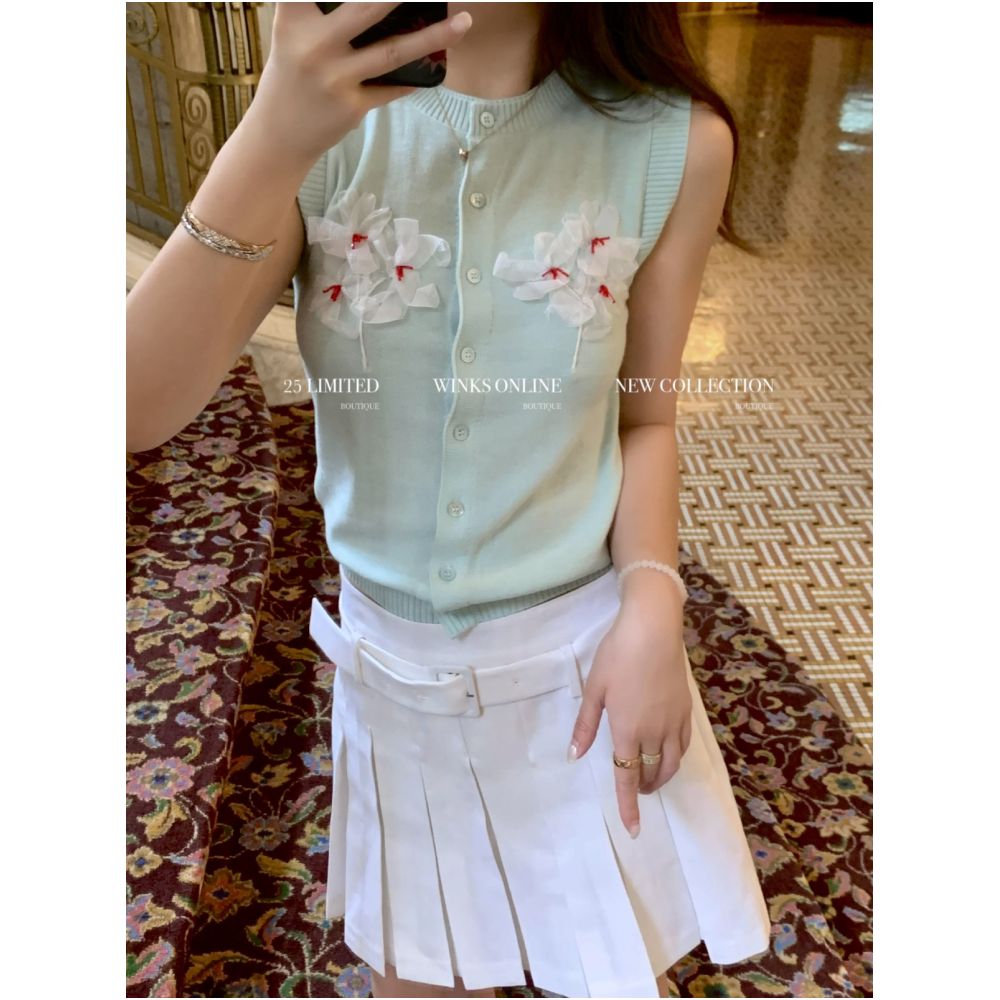 05 06 20 00 SST Heavy Industry Line Zhang Yuanying s same handmade three dimensional flower sleeveless knitted vest image 2