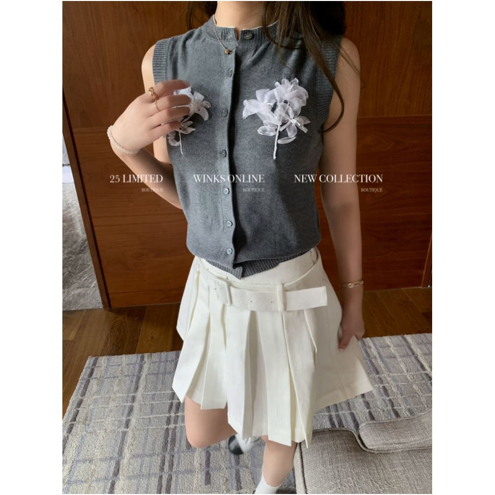 05 06 20 00 SST Heavy Industry Line Zhang Yuanying s same handmade three dimensional flower sleeveless knitted vest image 3