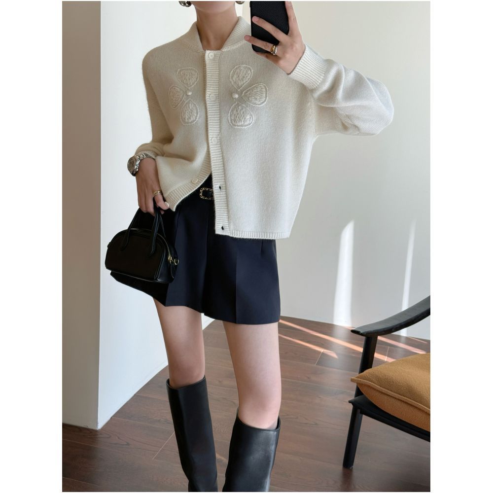 WANG light oxygen sensation German aircraft heavy industry embroidery embroidery soft wool knitted cardigan top image 3