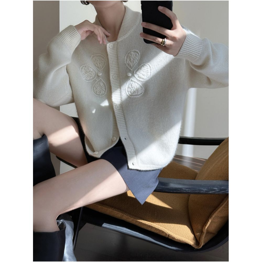 ASAYA5393 – Petal Cloud Embroidered Knit Cardigan ❄️