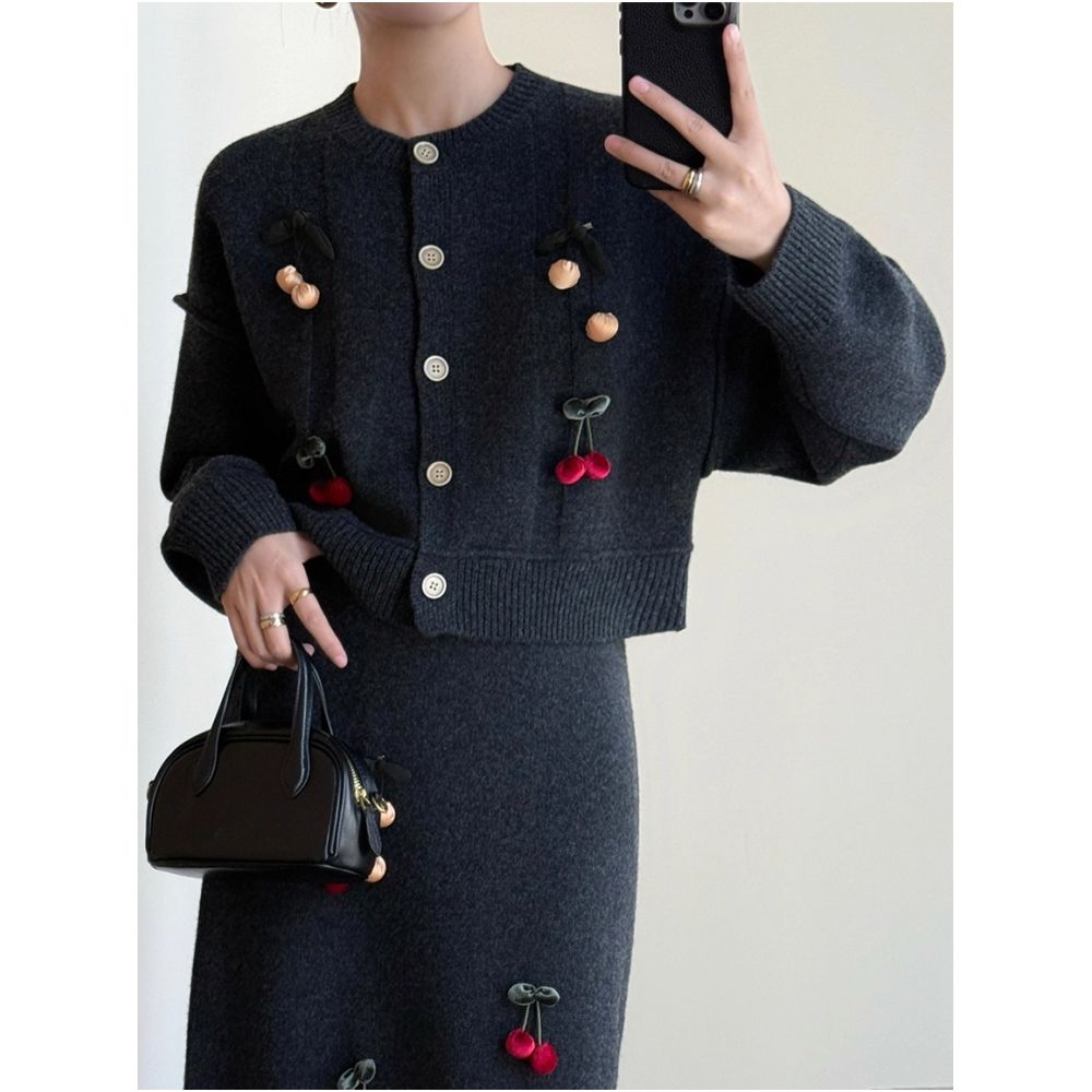 ASAYA5394 – Winter Berry Wool Knit Set 🍒✨