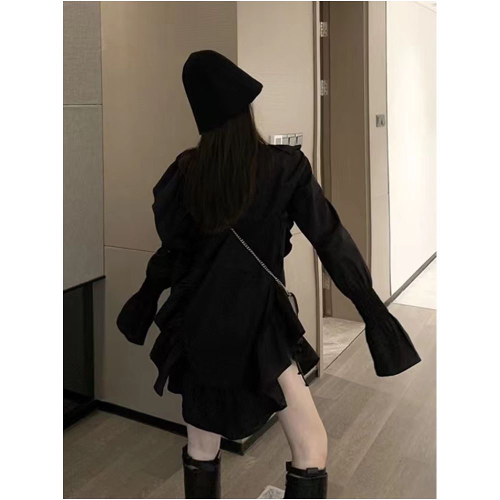 Autumn dress 2025 new collection waist slimming temperament design sense irregular long sleeved Hepburn style small black dress image 4