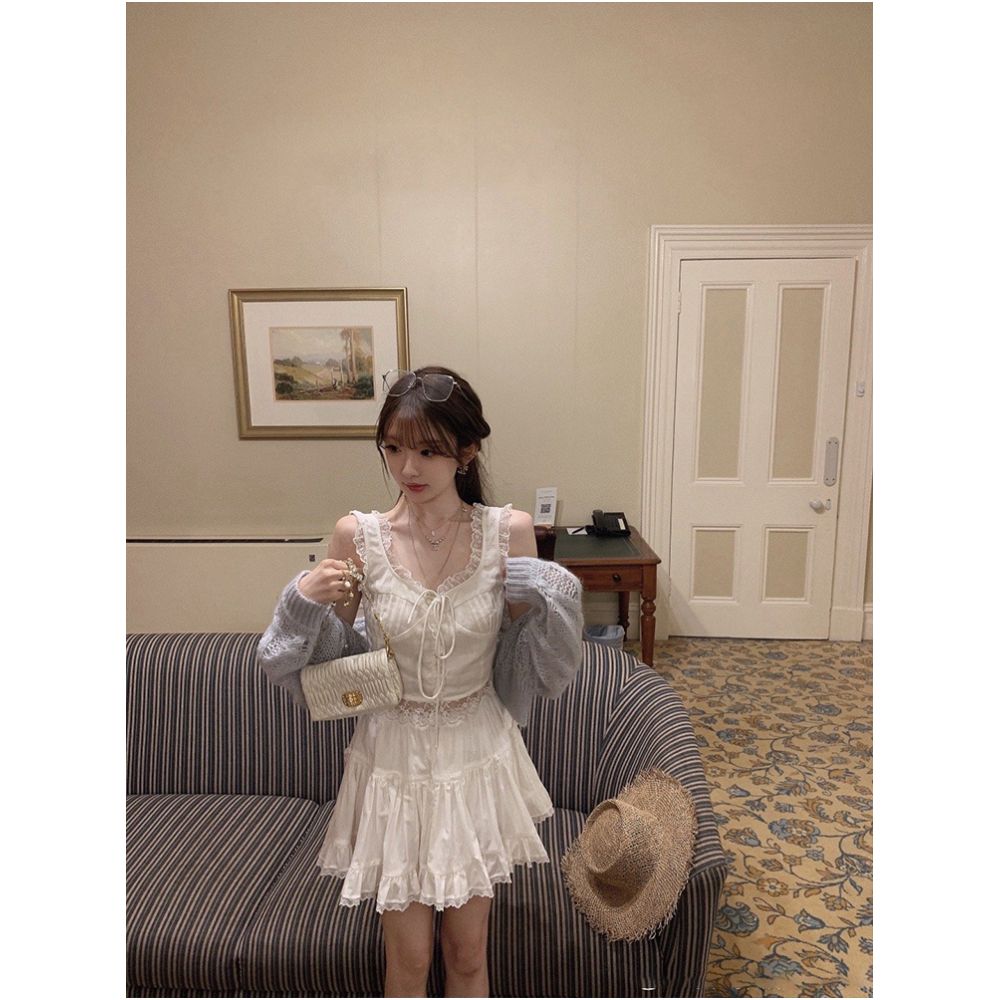 Golden Mushroom Mushroom Le Train Bleu Pear and Small White Flower Lace Embroidered Palace Style Top image 1