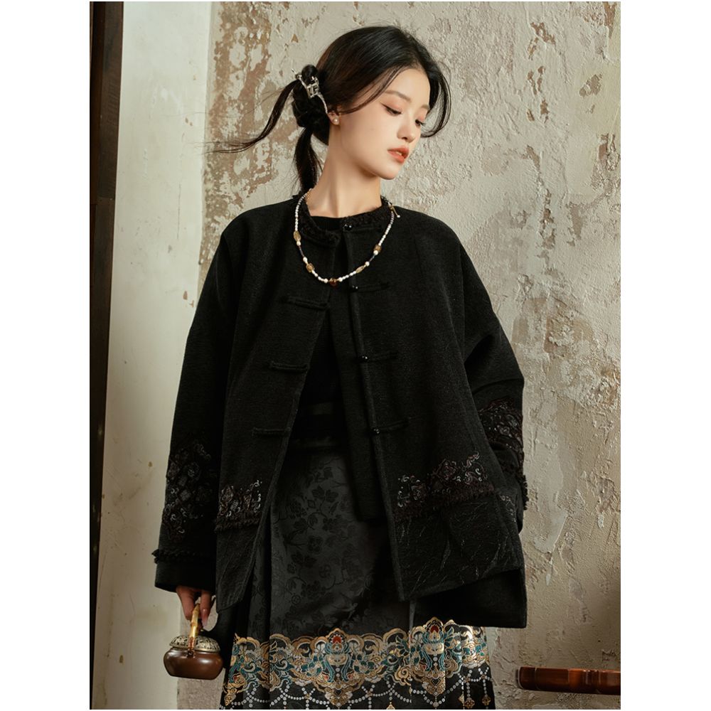 Thirteen Little Bean Sprouts Dark Blue Winter New Chinese Style Button Black Embroidered National Style Round Neck Coat for Women Autumn and Winter image 4