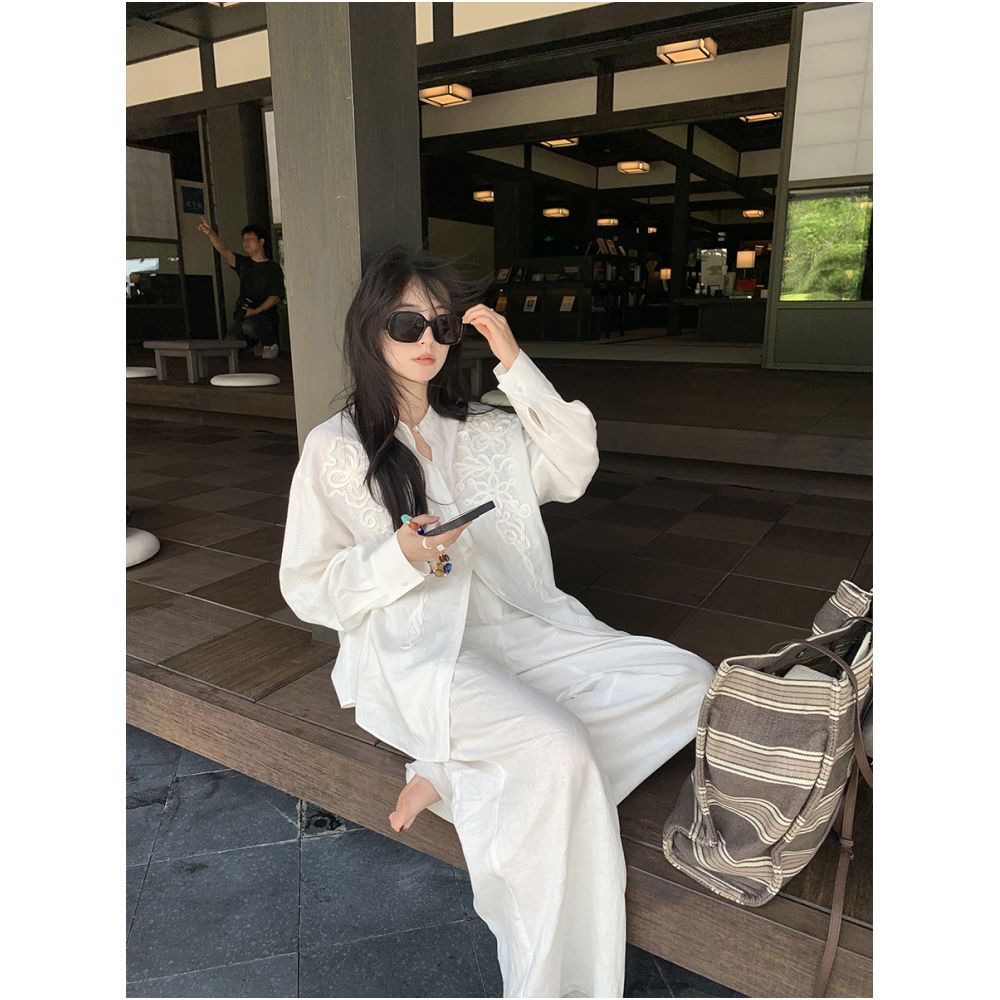 Xia Shiwen Full Linen Plate Embroidered Retro Blue and White Shirt High Waist Straight Tube Wide Leg Pants Women s Xia Lao Qian Set image 0