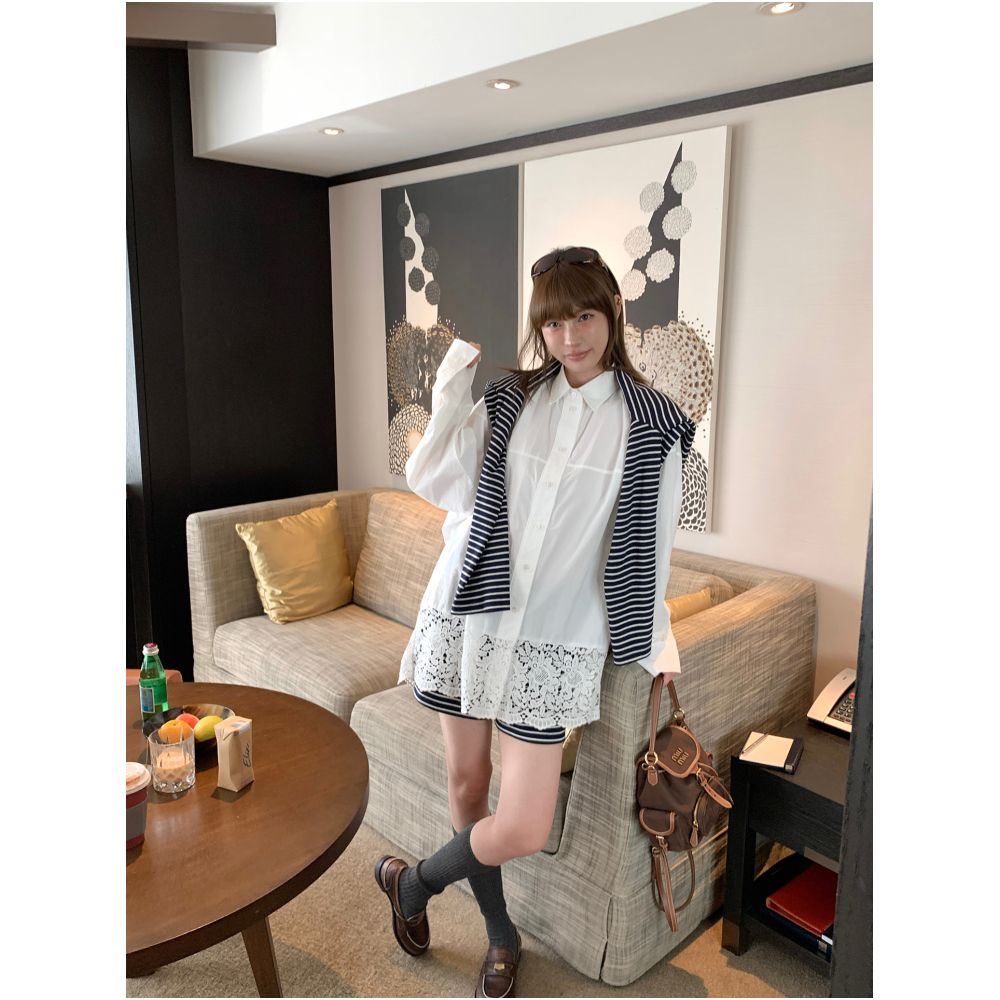 13C Saint Martin Versatile Simple Hem Lace Splicing Large silhouette Deconstructed Collar Top Shirt Skirt Female image 2